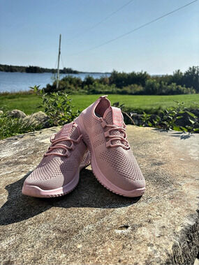 Lang Bao Pink Athletic Sneakers